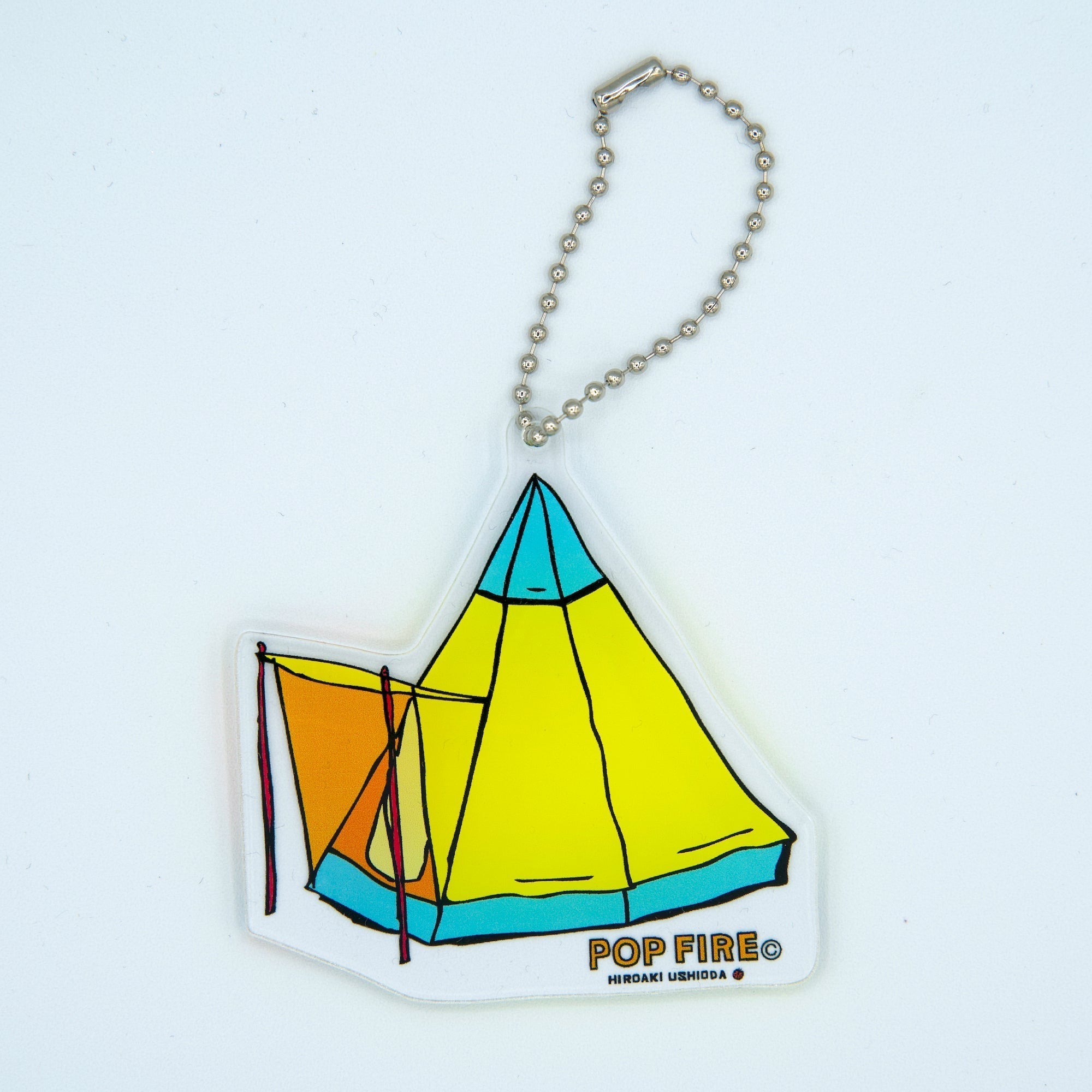 さりげなくキャンパー気分⛺️ 黄色と差し色の配色がおしゃれ♪テントキーチェーン☆